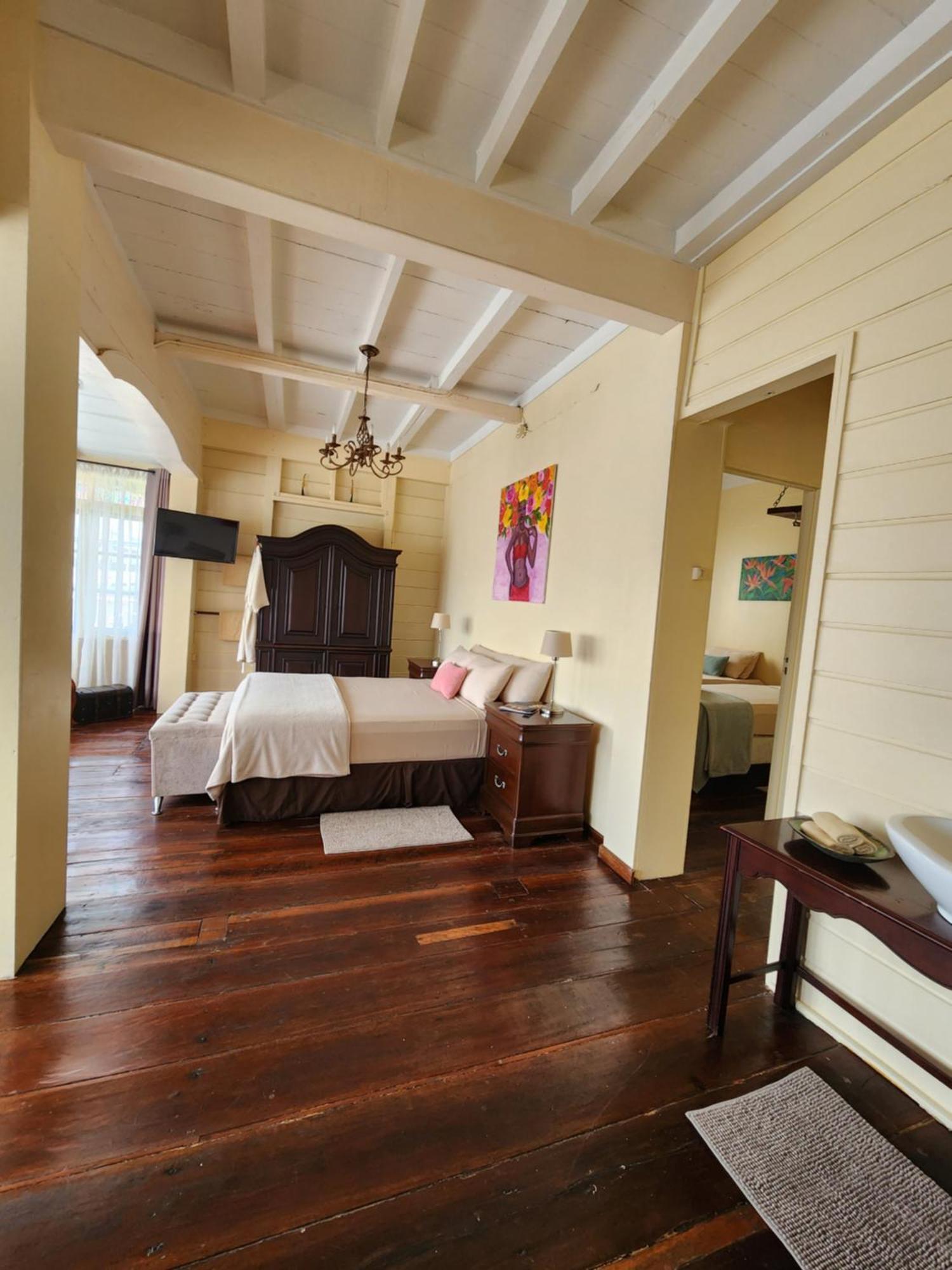 Prins Hendrik Suites Παραμαρίμπο Εξωτερικό φωτογραφία